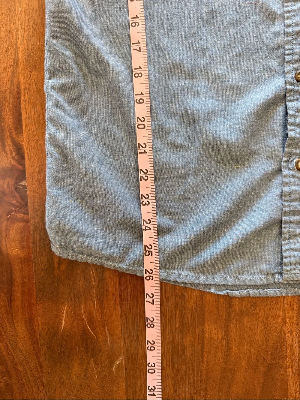 Men's Chambray Button-Down Shirt in Light Blue - Picture 5 of 5